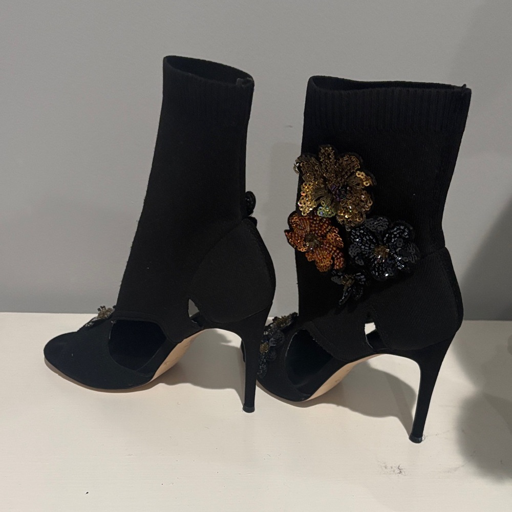 Zara Black Heels with Colorful Floral Accents - Picture 4 of 5